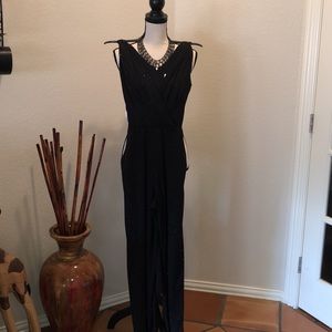 Black jumpsuit by laundry by Shelli Segal 10 NWT
